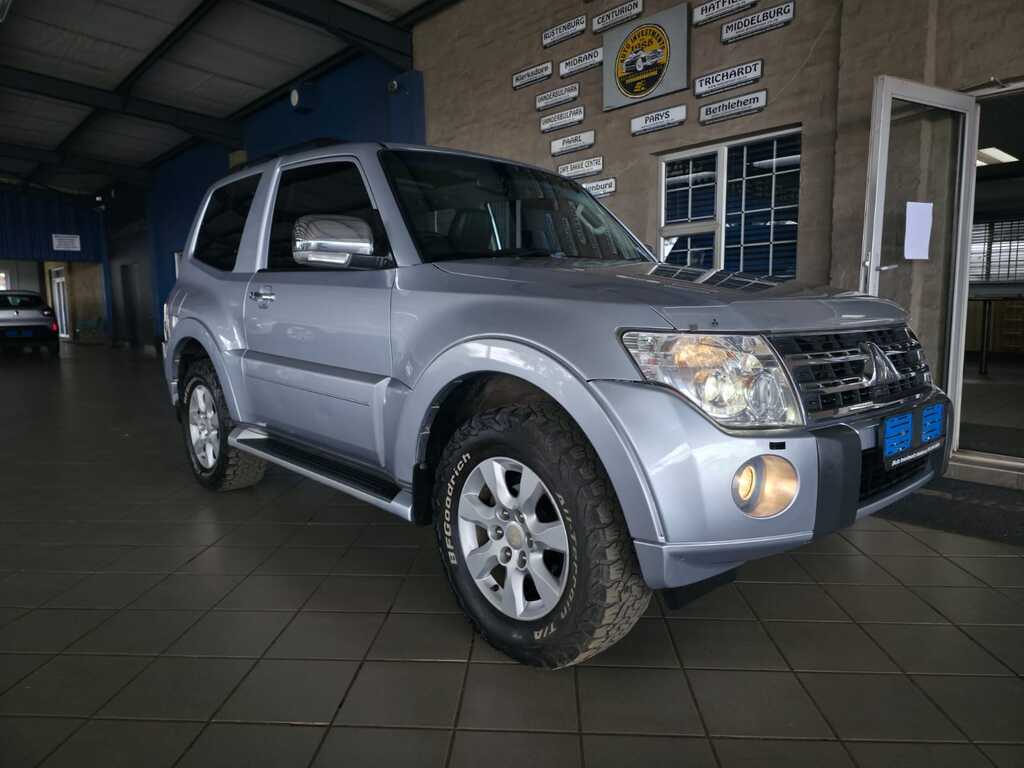 MITSUBISHI PAJERO PAJERO 3.2 Di - Dc GLS SWB A/T - 1