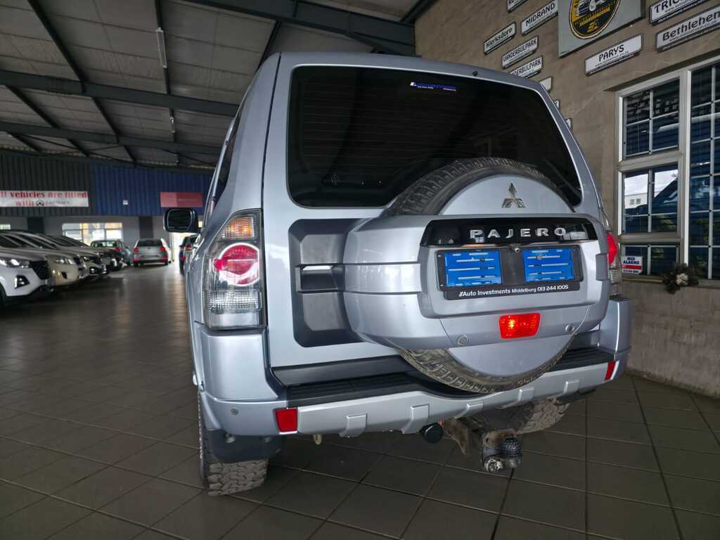 MITSUBISHI PAJERO PAJERO 3.2 Di - Dc GLS SWB A/T - 5