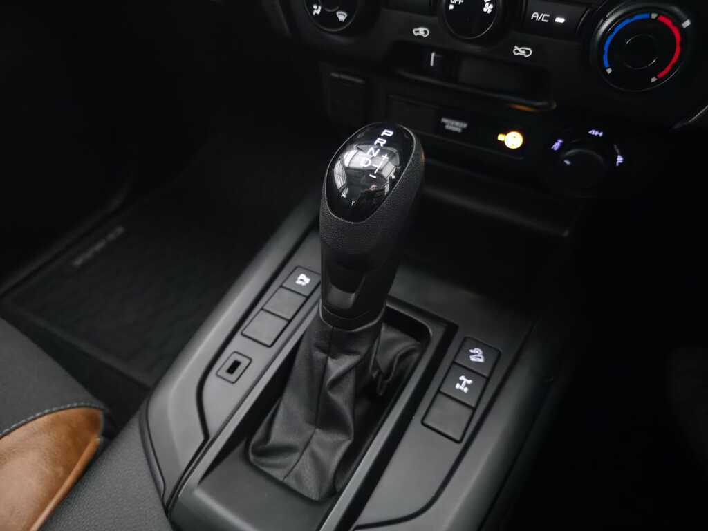 ISUZU D-MAX D-MAX 3.0 Ddi LS 4X4 A/T D/C P/U