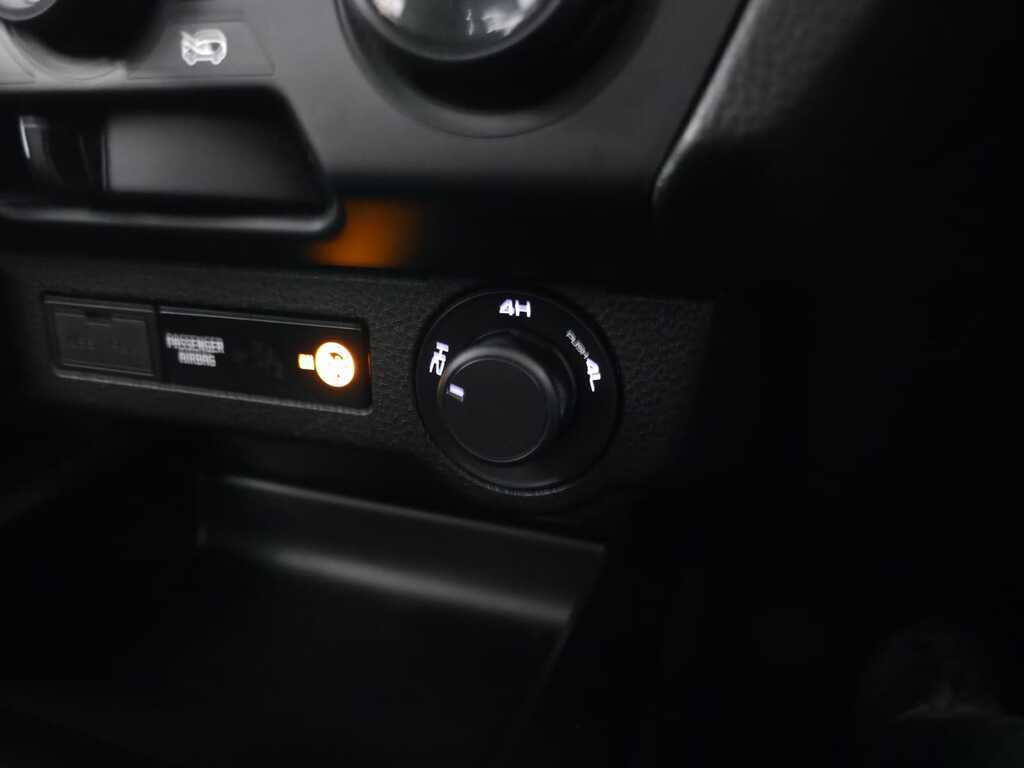 ISUZU D-MAX D-MAX 3.0 Ddi LS 4X4 A/T D/C P/U