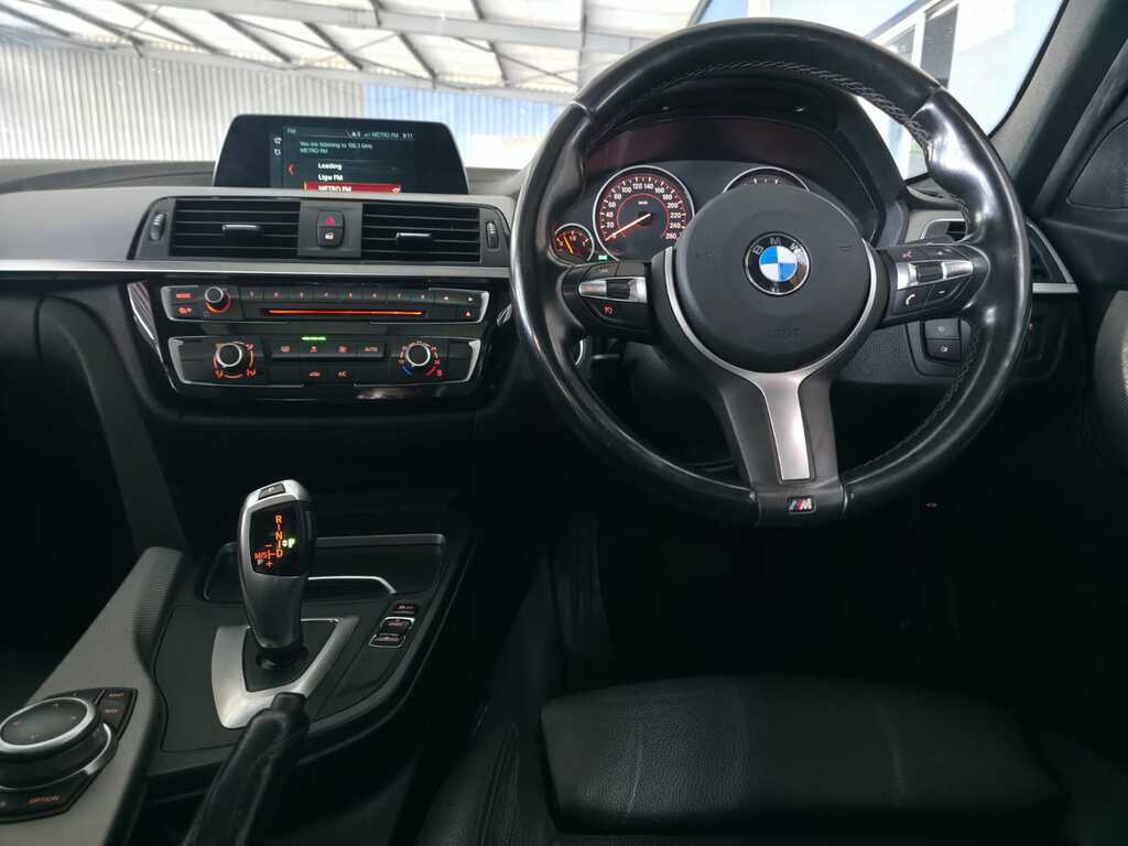 BMW 3 SERIES 318i A/T (F30)