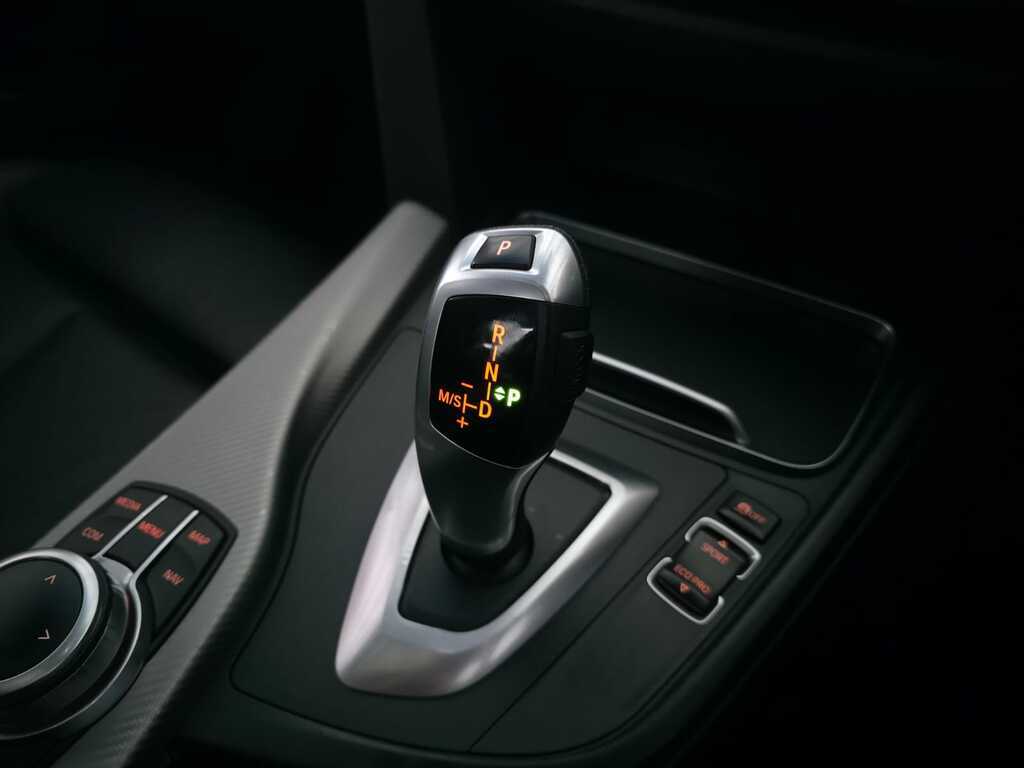 BMW 3 SERIES 318i A/T (F30)