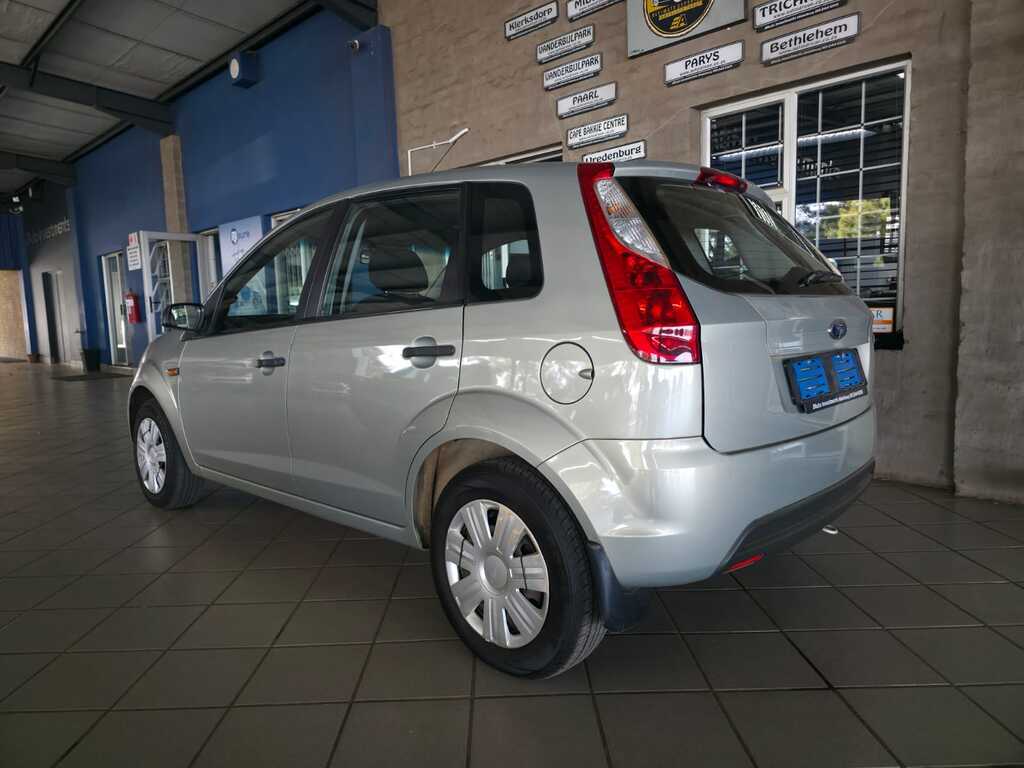 FORD FIGO FIGO 1.4 AMBIENTE - 4