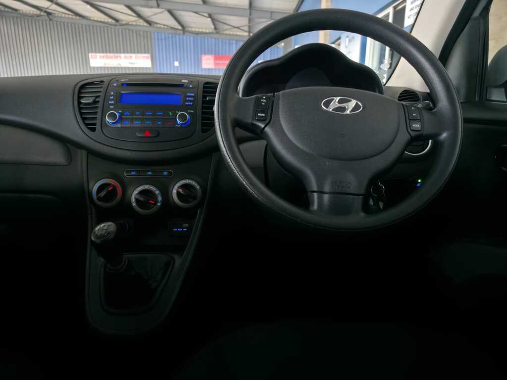 HYUNDAI i10 i10 1.1 GLS/MOTION - 12