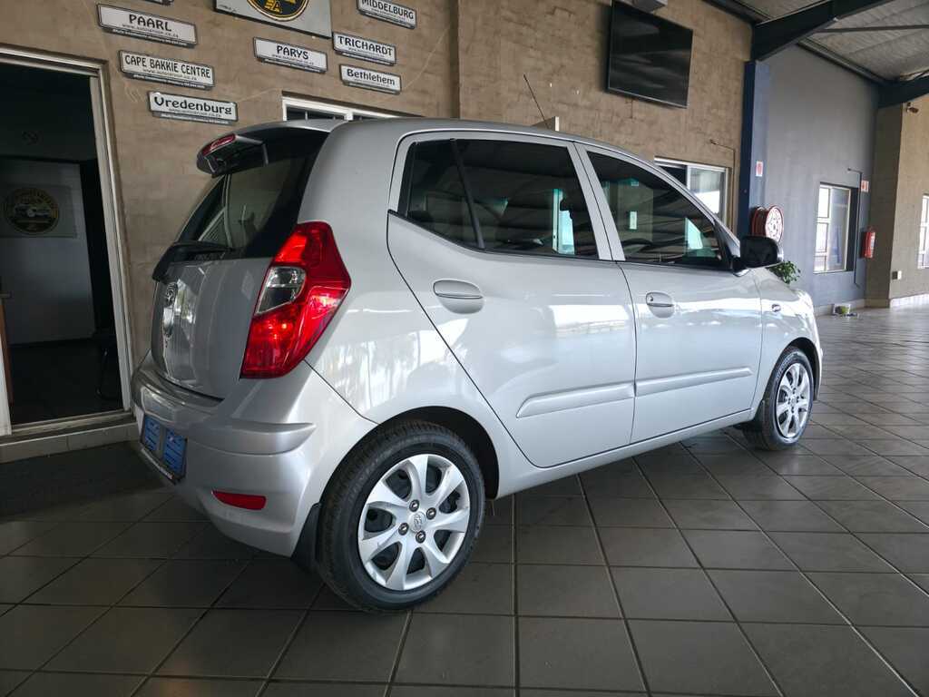 HYUNDAI i10 i10 1.1 GLS/MOTION - 6