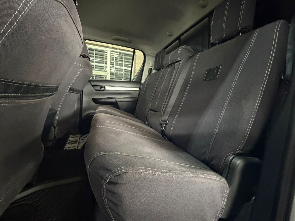 TOYOTA HILUX HILUX 2.4 GD-6 RB RAIDER P/U D/C