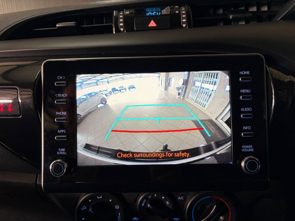 TOYOTA HILUX HILUX 2.4 GD-6 RB RAIDER P/U D/C