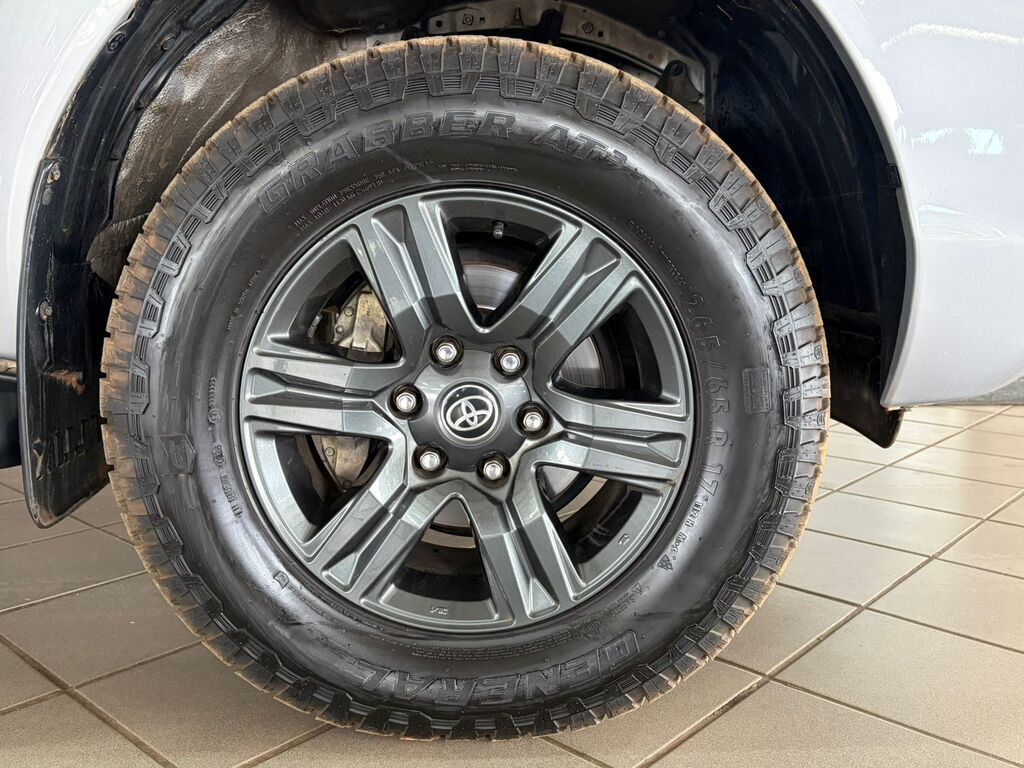 TOYOTA HILUX HILUX 2.4 GD-6 RB RAIDER P/U D/C
