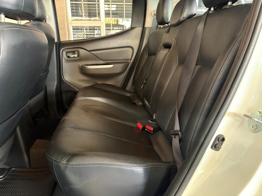 FIAT FULLBACK FULLBACK 2.4 Di-D 4X4 A/T P/U D/C
