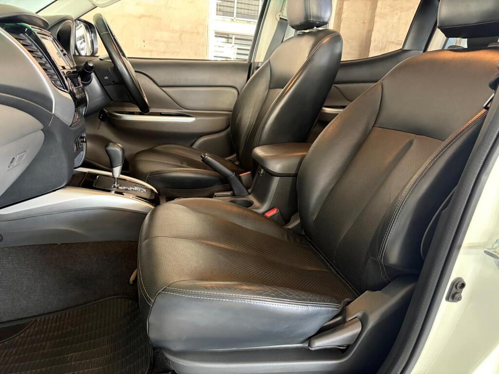 FIAT FULLBACK FULLBACK 2.4 Di-D 4X4 A/T P/U D/C