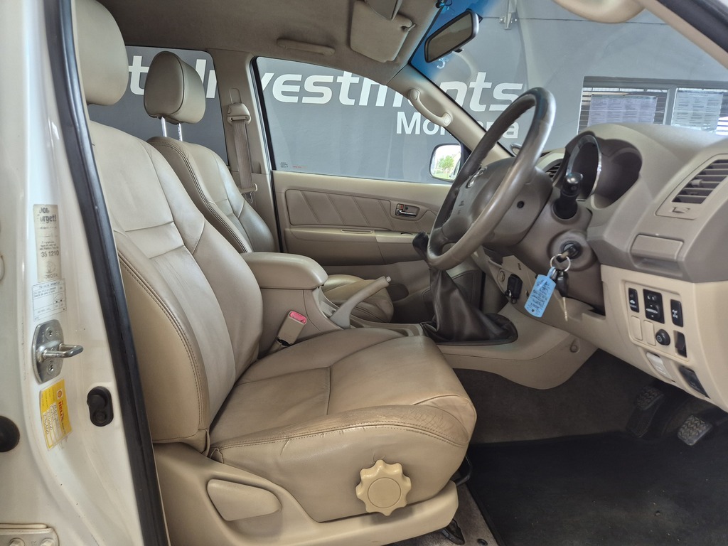 TOYOTA FORTUNER FORTUNER 3.0D-4D 4X4 - 11