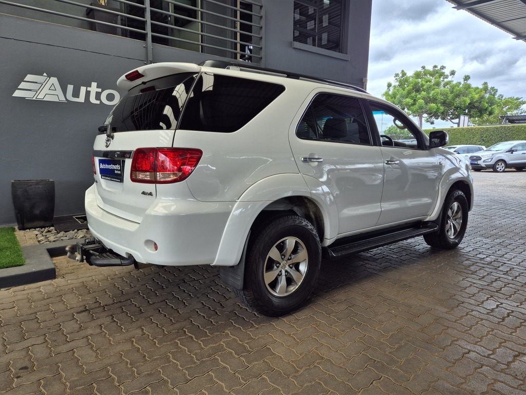 TOYOTA FORTUNER FORTUNER 3.0D-4D 4X4 - 5
