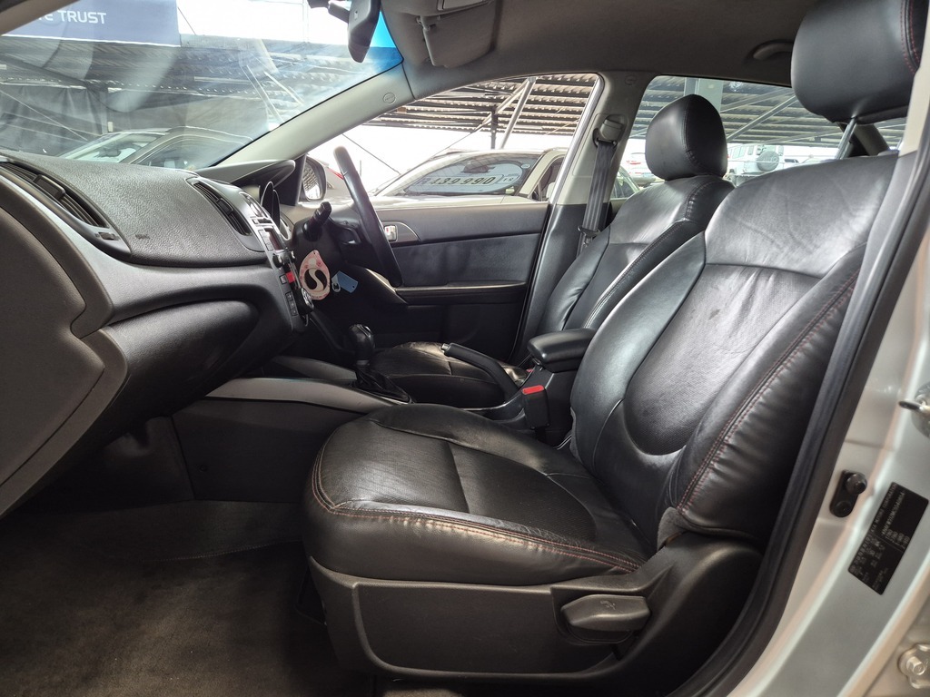 KIA CERATO CERATO 2.0 5DR A/T - 10