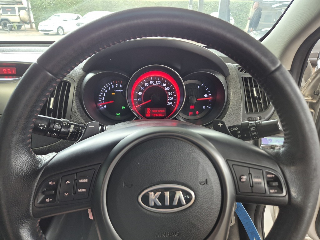 KIA CERATO CERATO 2.0 5DR A/T - 12