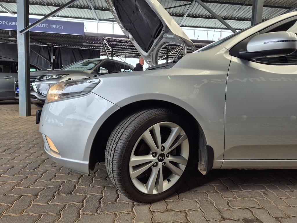 KIA CERATO CERATO 2.0 5DR A/T - 16