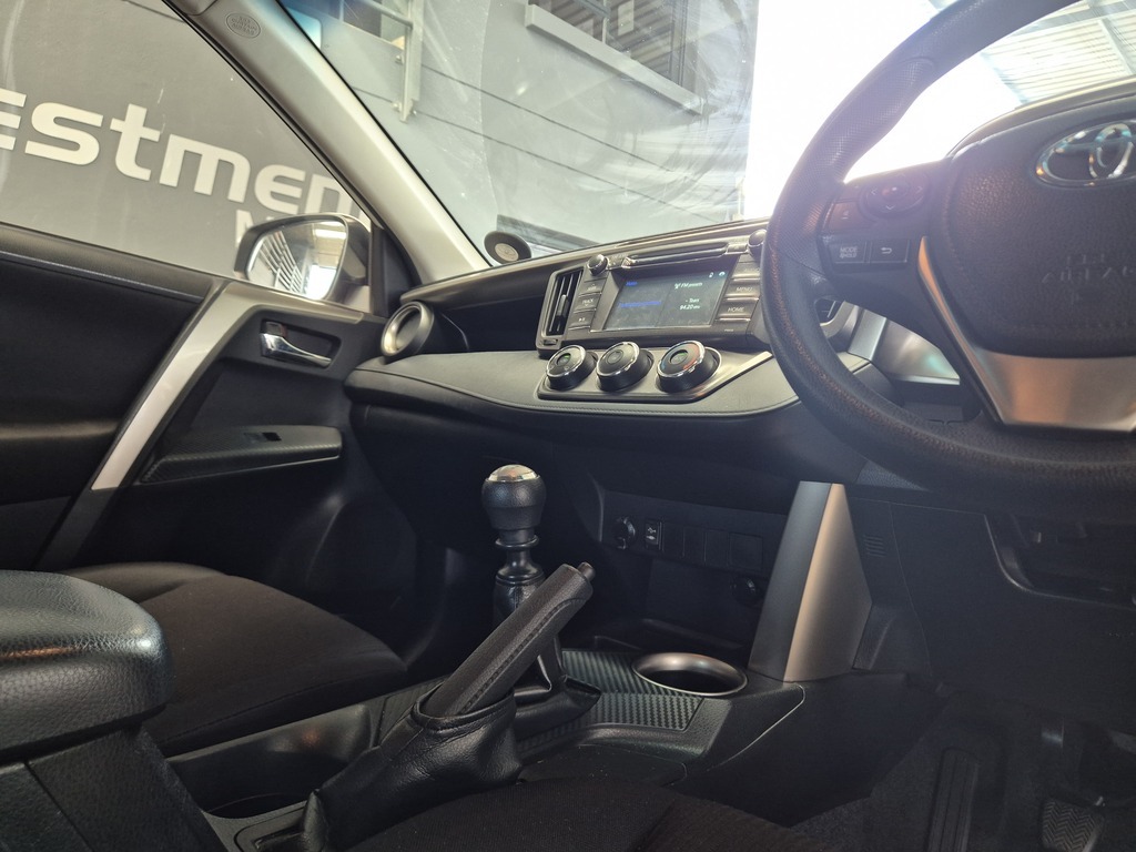 TOYOTA RAV 4 RAV4 2.0 GX - 13