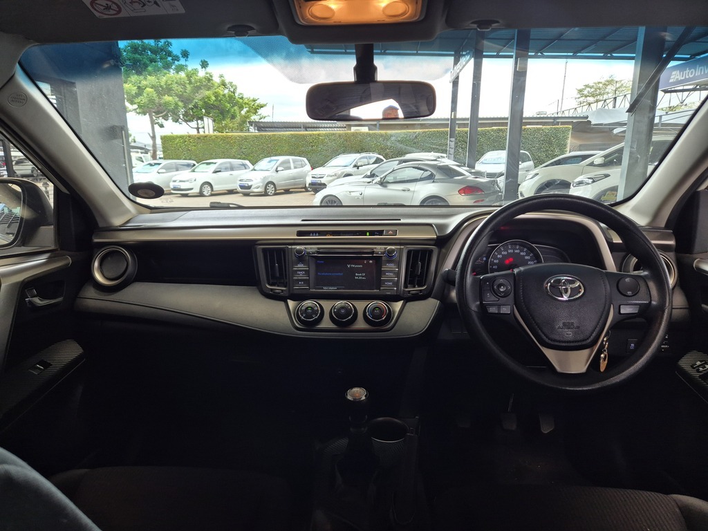 TOYOTA RAV 4 RAV4 2.0 GX - 7