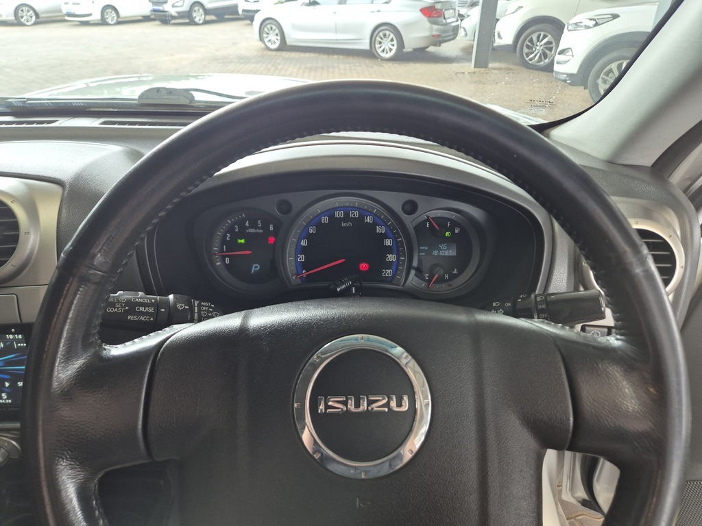 ISUZU KB KB300D-TEQ A/T LX P/U D/C - 12