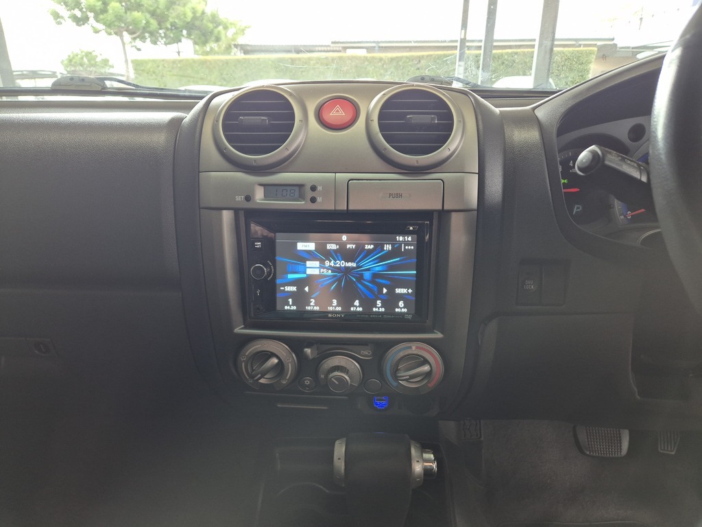 ISUZU KB KB300D-TEQ A/T LX P/U D/C - 14