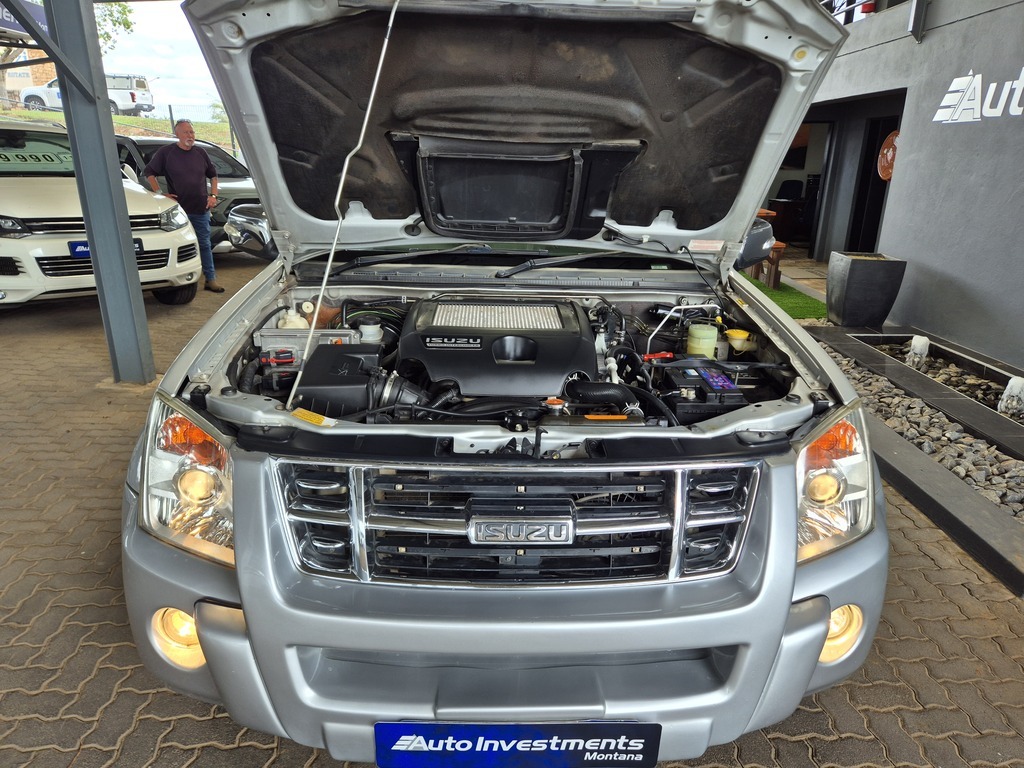 ISUZU KB KB300D-TEQ A/T LX P/U D/C - 18