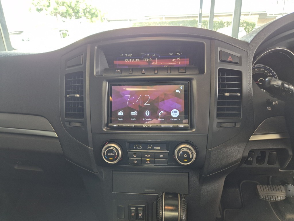 MITSUBISHI PAJERO PAJERO 3.8 V6 GLS SWB A/T - 12