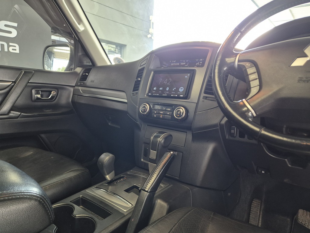 MITSUBISHI PAJERO PAJERO 3.8 V6 GLS SWB A/T - 13