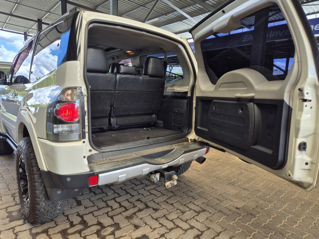 MITSUBISHI PAJERO PAJERO 3.8 V6 GLS SWB A/T - 6