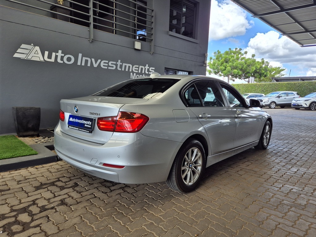 BMW 3 SERIES 320i  A/T (F30) - 4