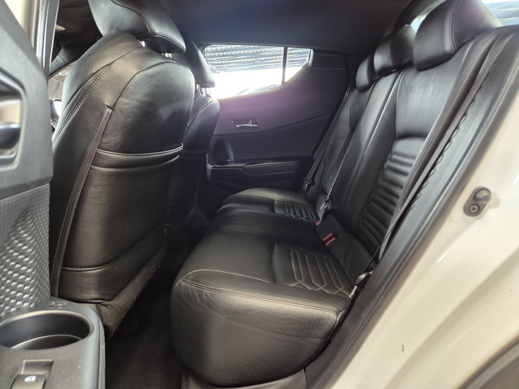 TOYOTA C-HR C-HR 1.2T PLUS CVT - 8