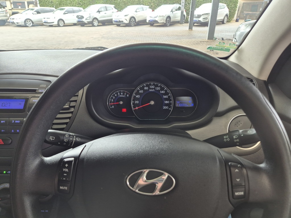 HYUNDAI I10 i10 1.25 GLS/FLUID - 12