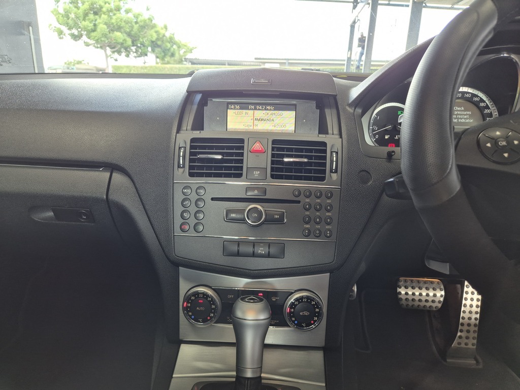 MERCEDES-BENZ C CLASS SEDAN C200 CGI BE AVANTGARDE A/T - 13