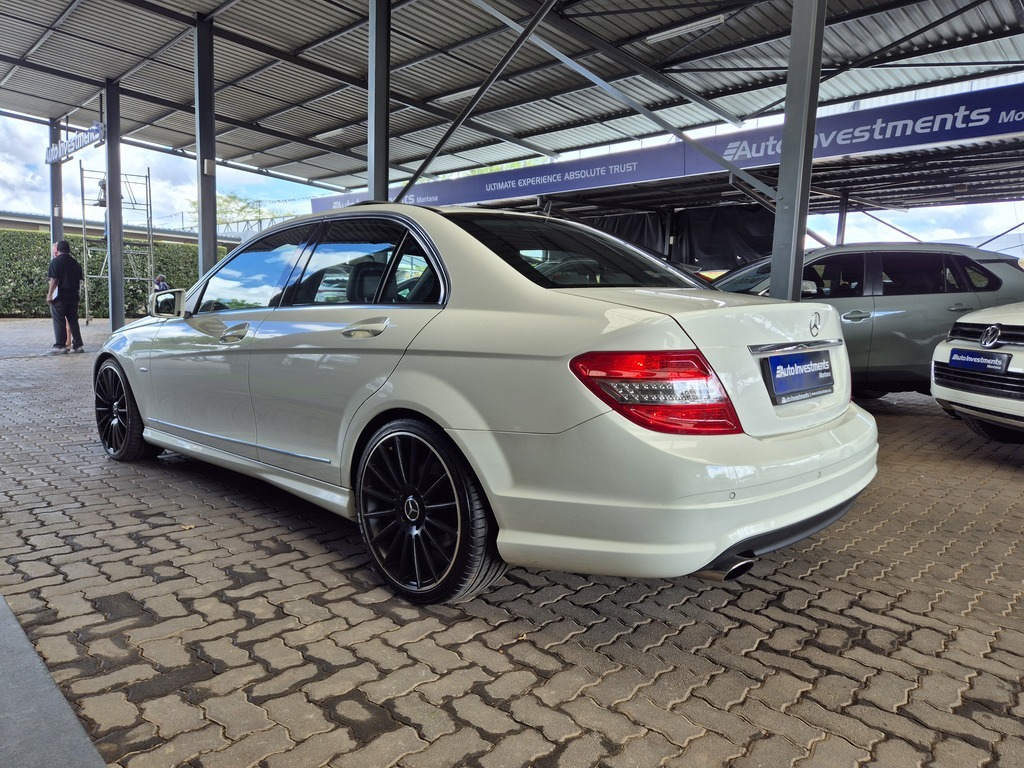 MERCEDES-BENZ C CLASS SEDAN C200 CGI BE AVANTGARDE A/T - 4