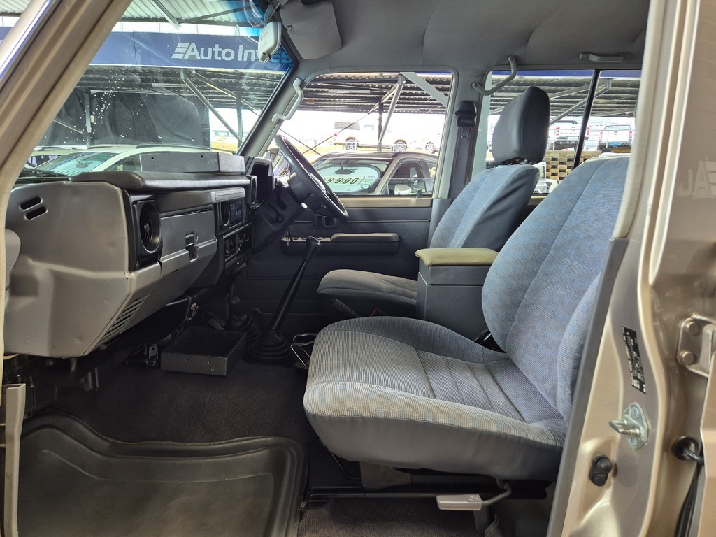 TOYOTA LANDCRUISER LANDCRUISER 70 4.2D S/W - 10