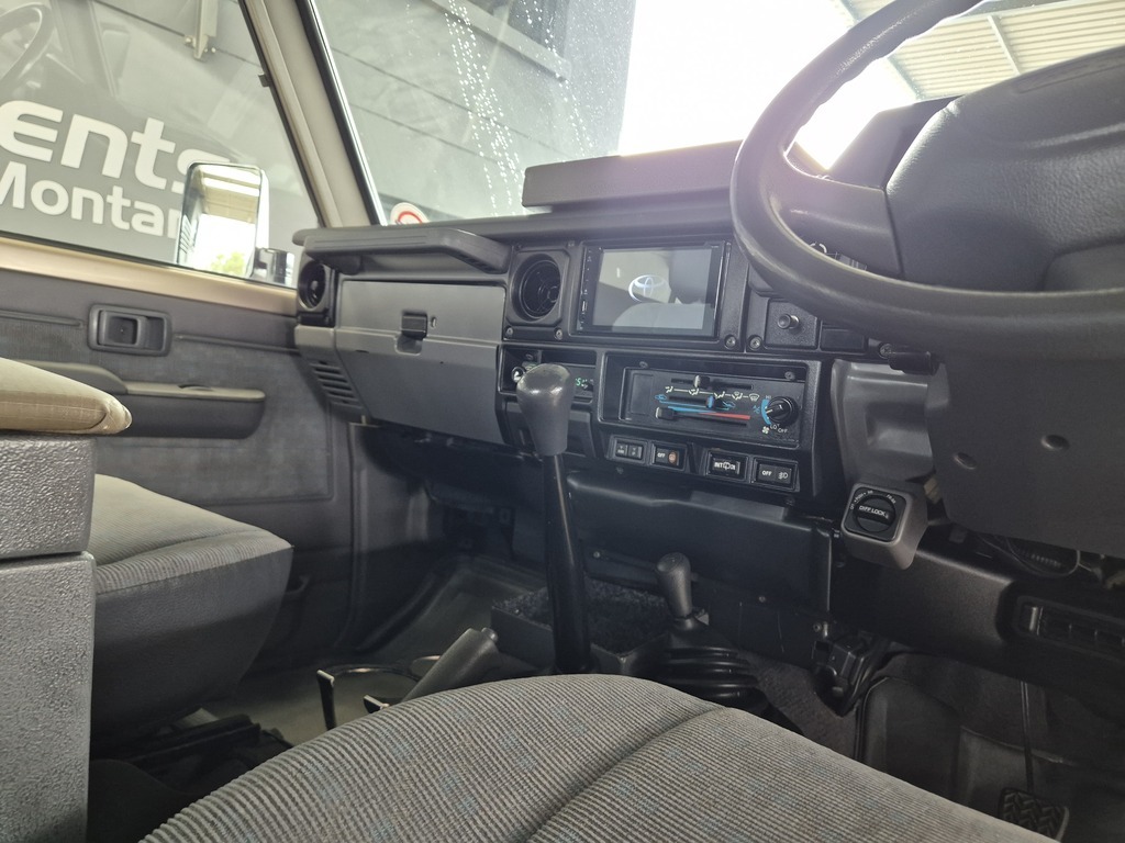 TOYOTA LANDCRUISER LANDCRUISER 70 4.2D S/W - 15