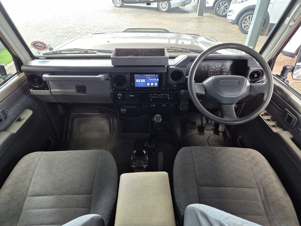 TOYOTA LANDCRUISER LANDCRUISER 70 4.2D S/W - 9