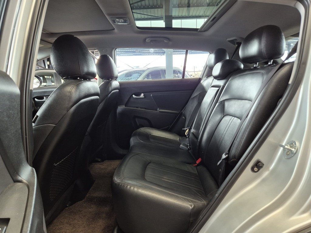 KIA SPORTAGE SPORTAGE 2.0 CRDi AWD A/T - 8