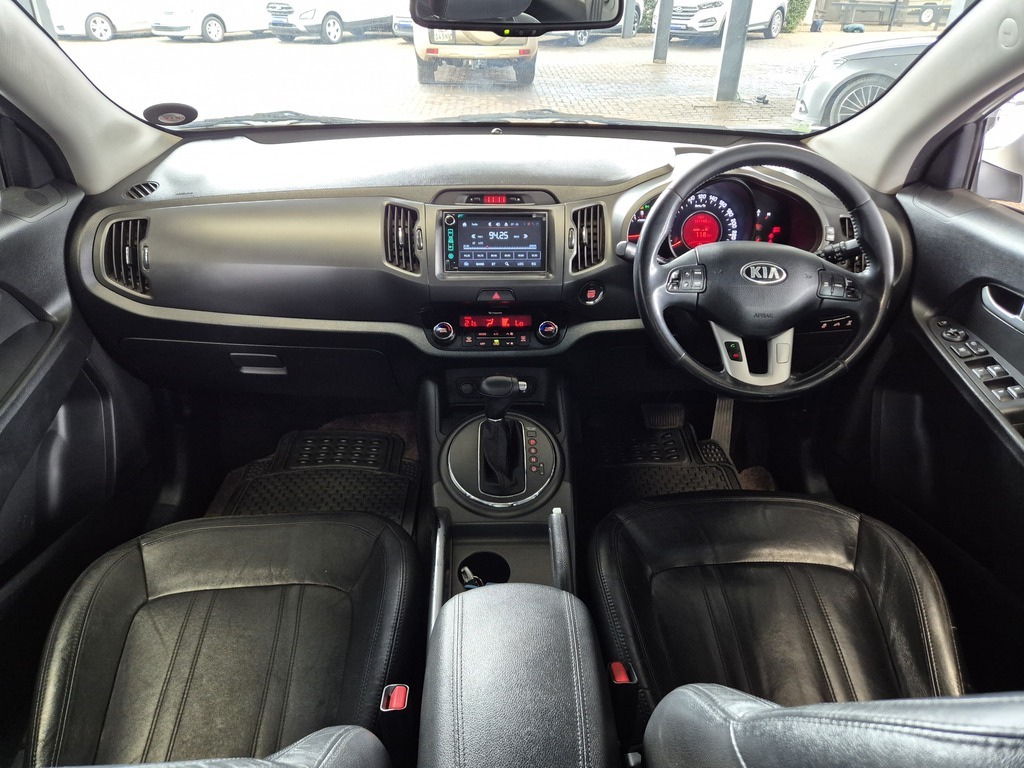 KIA SPORTAGE SPORTAGE 2.0 CRDi AWD A/T - 9