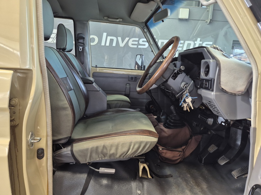 TOYOTA LAND CRUISER PICK UP LAND CRUISER 70 4.5P P/U S/C - 12