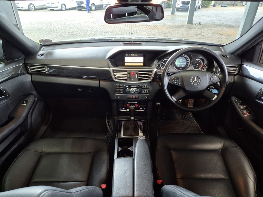 MERCEDES-BENZ E CLASS SEDAN E 200 CGI BE AVANTGARDE - 9