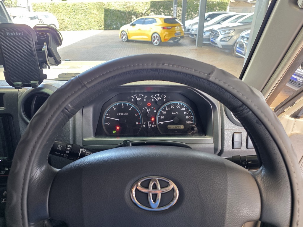 TOYOTA LAND CRUISER 70 LANDCRUISER 76 4.2D S/W - 11