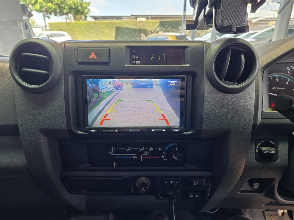 TOYOTA LAND CRUISER 70 LANDCRUISER 76 4.2D S/W - 14