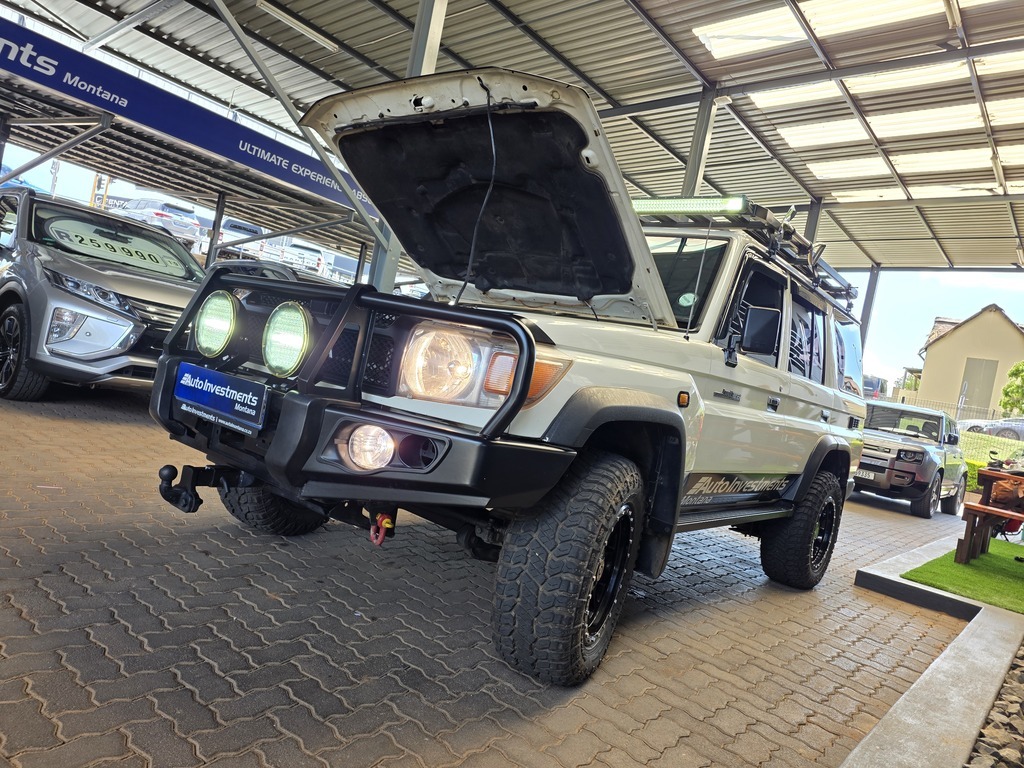 TOYOTA LAND CRUISER 70 LANDCRUISER 76 4.2D S/W - 17