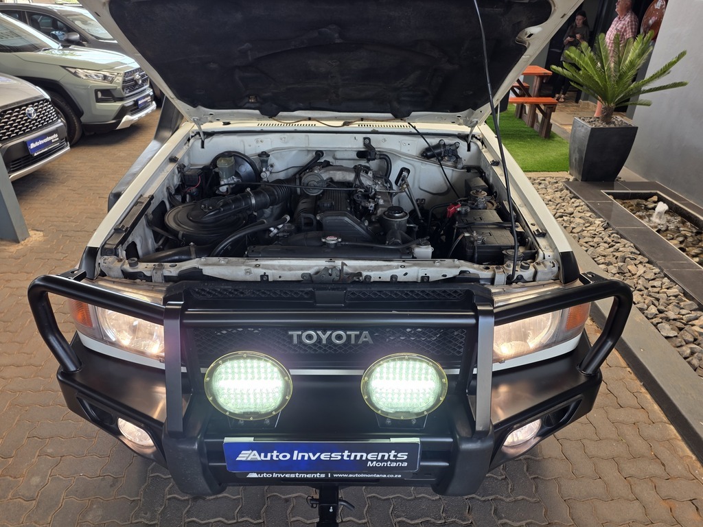 TOYOTA LAND CRUISER 70 LANDCRUISER 76 4.2D S/W - 18