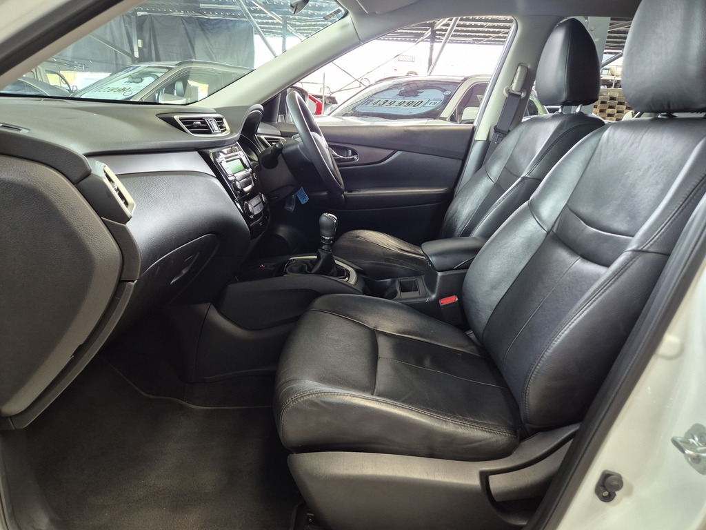 NISSAN X TRAIL X TRAIL 2.0 XE (T32) - 10