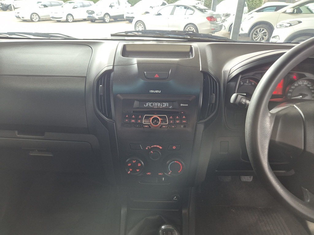 ISUZU D-MAX D-MAX 250 HO HI-RIDER D/C P/U - 14