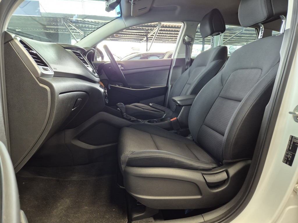 HYUNDAI TUCSON TUCSON 2.0 PREMIUM A/T - 10