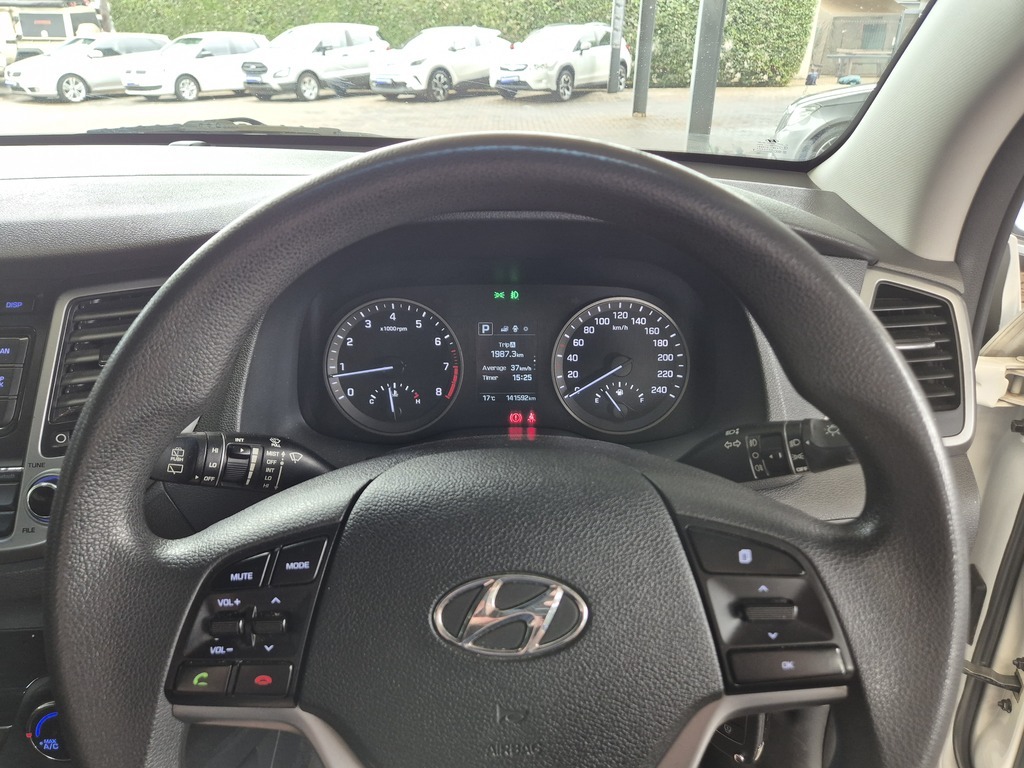 HYUNDAI TUCSON TUCSON 2.0 PREMIUM A/T - 12