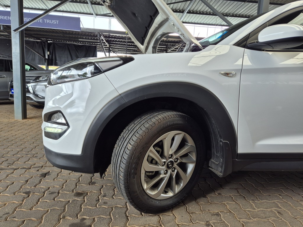 HYUNDAI TUCSON TUCSON 2.0 PREMIUM A/T - 18