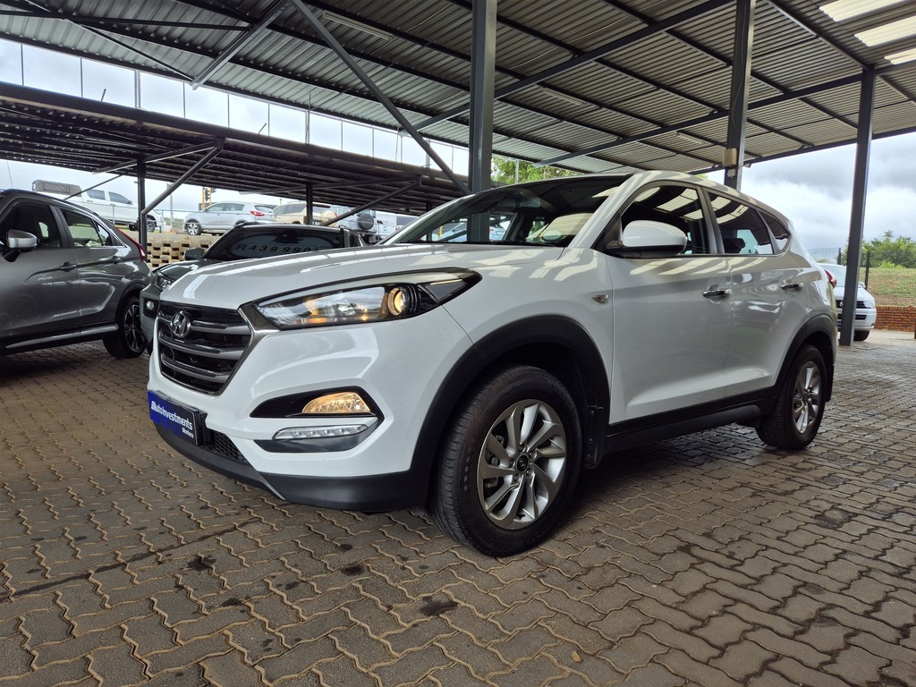 HYUNDAI TUCSON TUCSON 2.0 PREMIUM A/T - 3