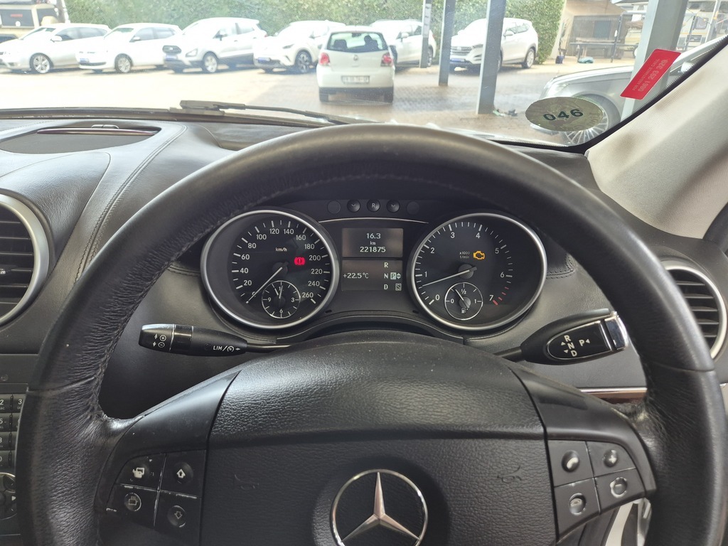 MERCEDES-BENZ GL CLASS GL 500 - 11